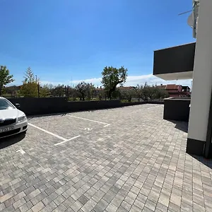  Apartment Sunrise With Private Parking